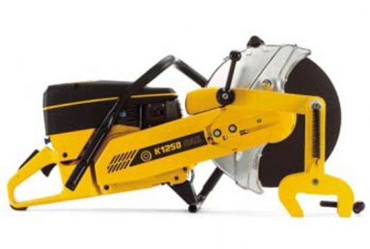 點擊查看詳細信息<br>標題：K1250內(nèi)燃鋼軌鋸軌機 閱讀次數(shù)：2401